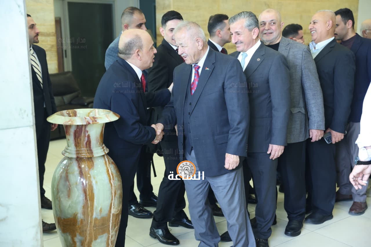 Madar Al-Saa Images 0.45590619003345445