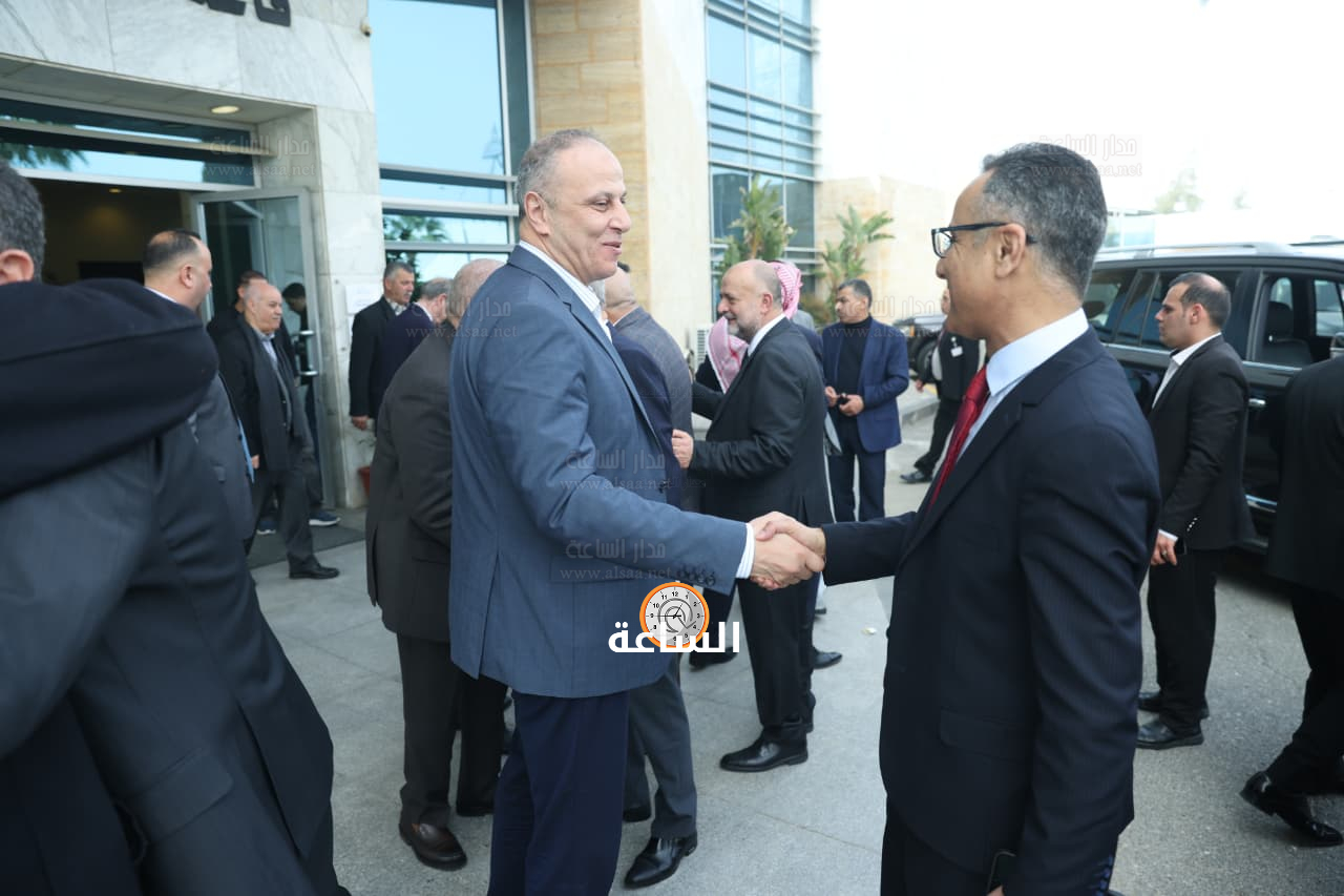 Madar Al-Saa Images 0.24651770645144078