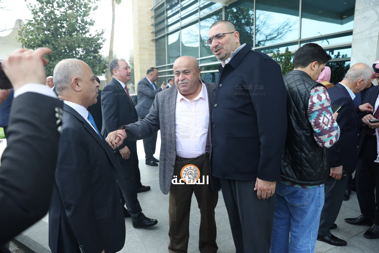 Madar Al-Saa Images 0.08998904205076175