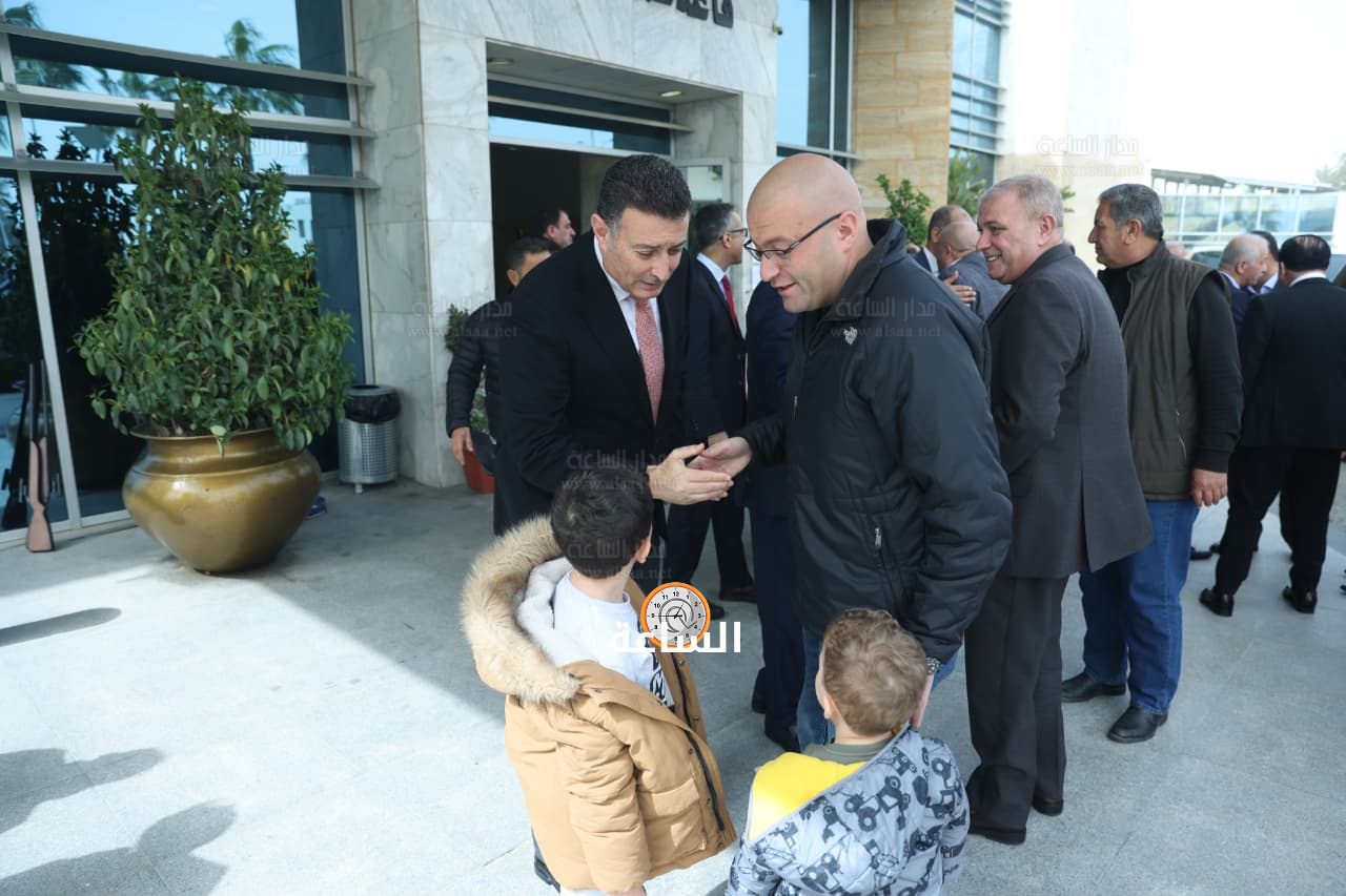 Madar Al-Saa Images 0.19716641312611938