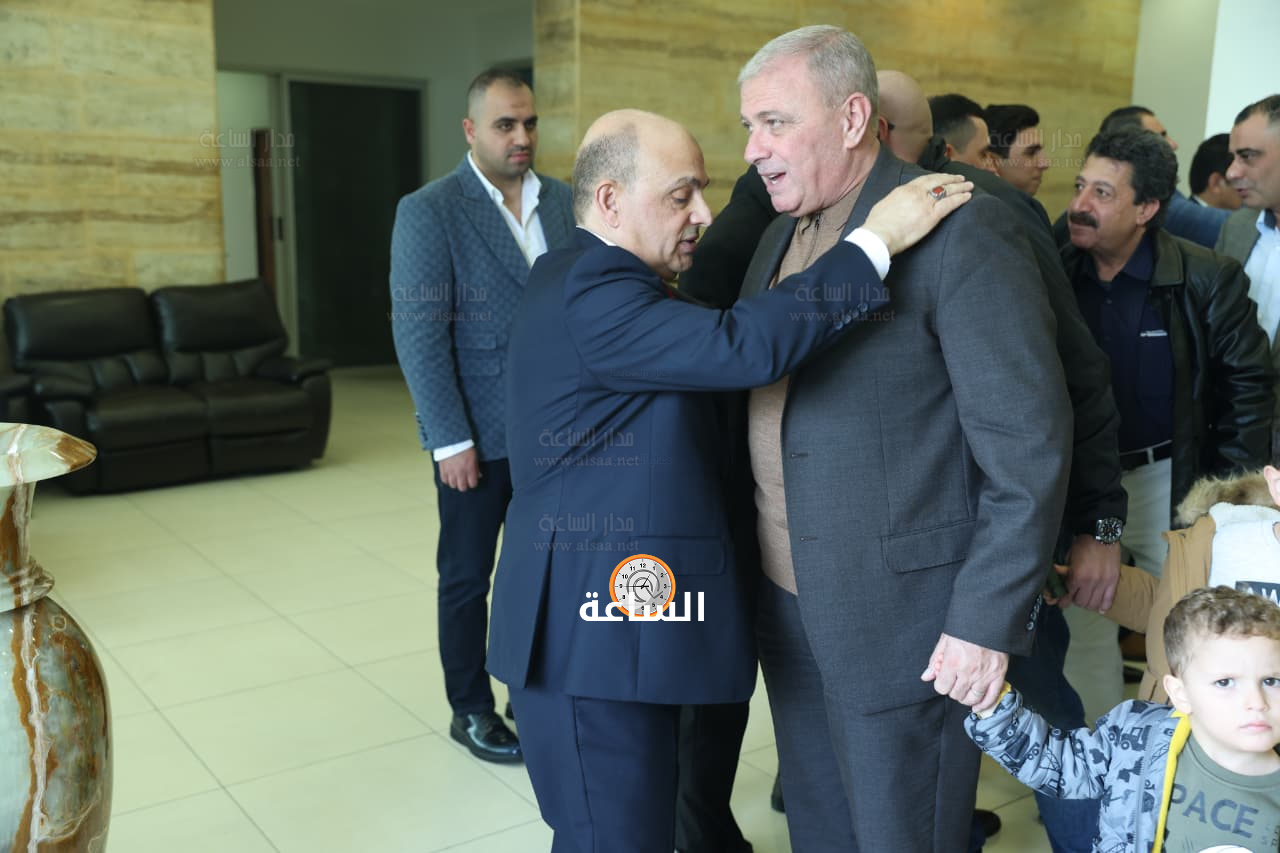 Madar Al-Saa Images 0.9019159660025232