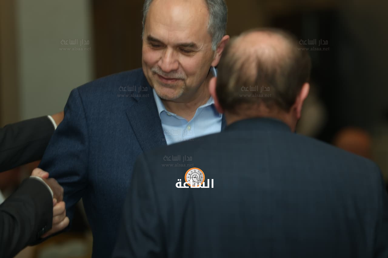 Madar Al-Saa Images 0.15950897369121808