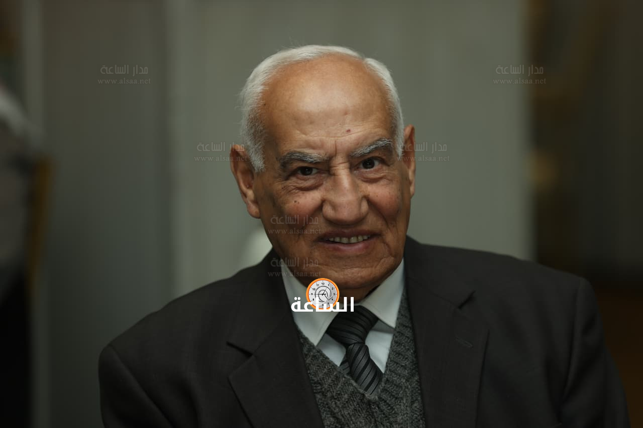 Madar Al-Saa Images 0.39359854151000095