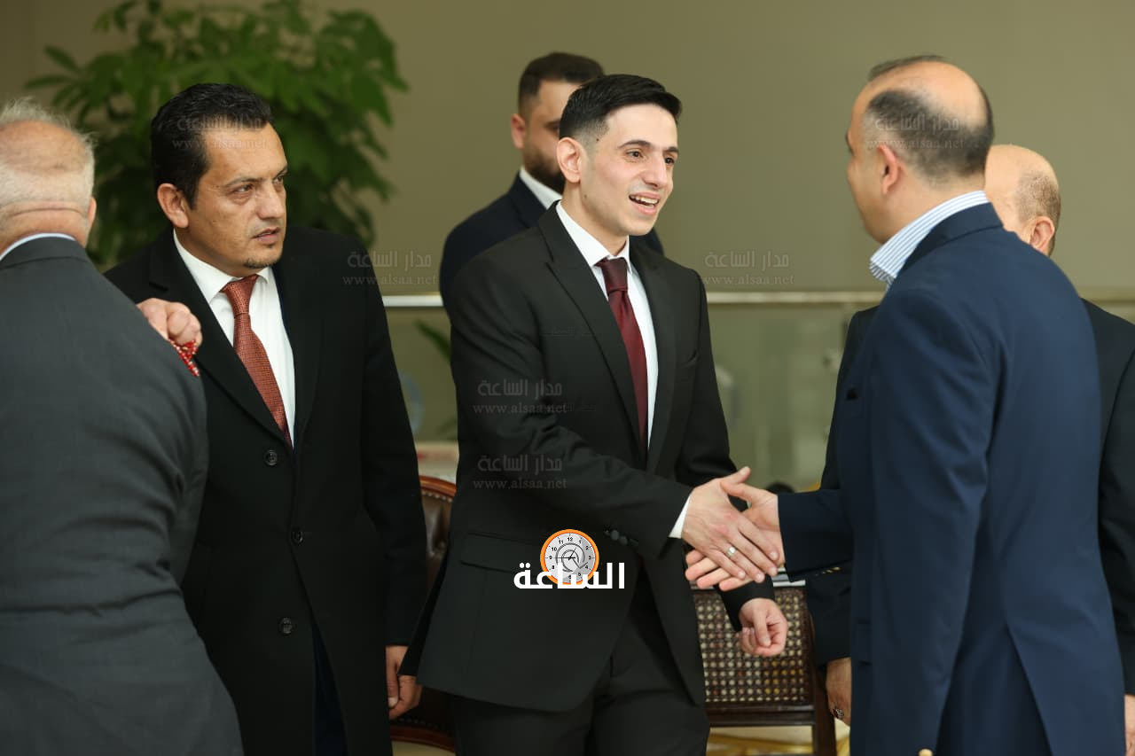 Madar Al-Saa Images 0.3395911651446759