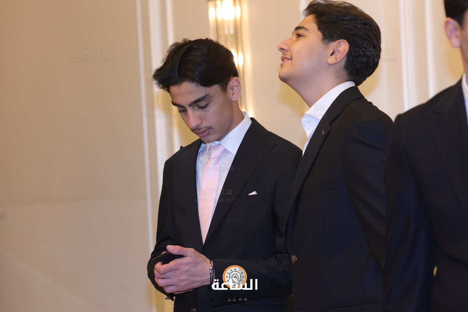 Madar Al-Saa Images 0.1506194195682765