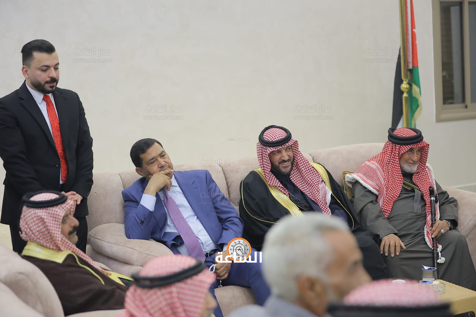 Madar Al-Saa Images 0.7881969045988948