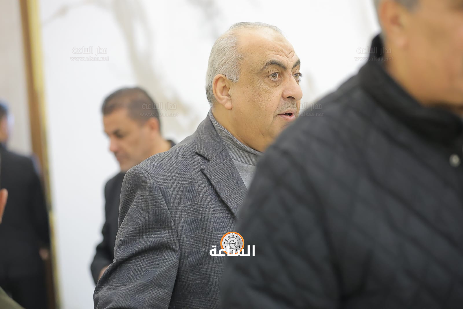 Madar Al-Saa Images 0.0929121920201128