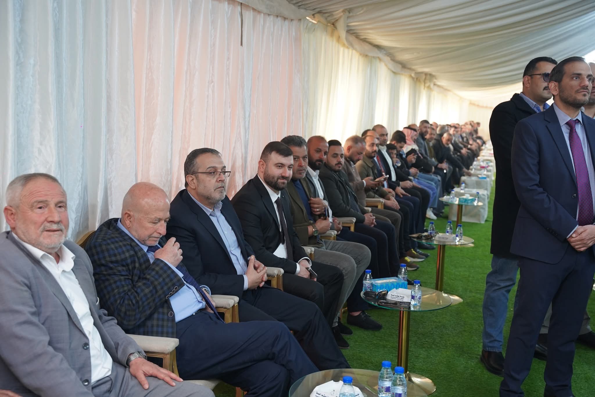 Madar Al-Saa Images 0.0022103227318467367