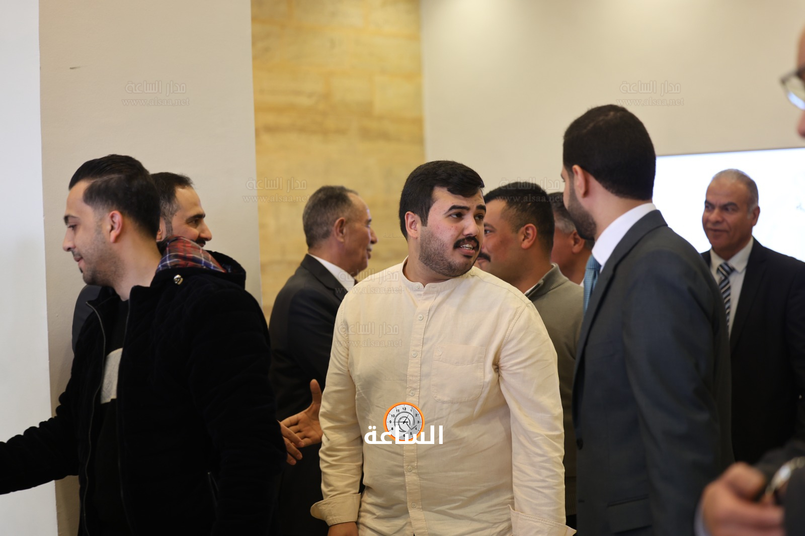 Madar Al-Saa Images 0.4315618991751282