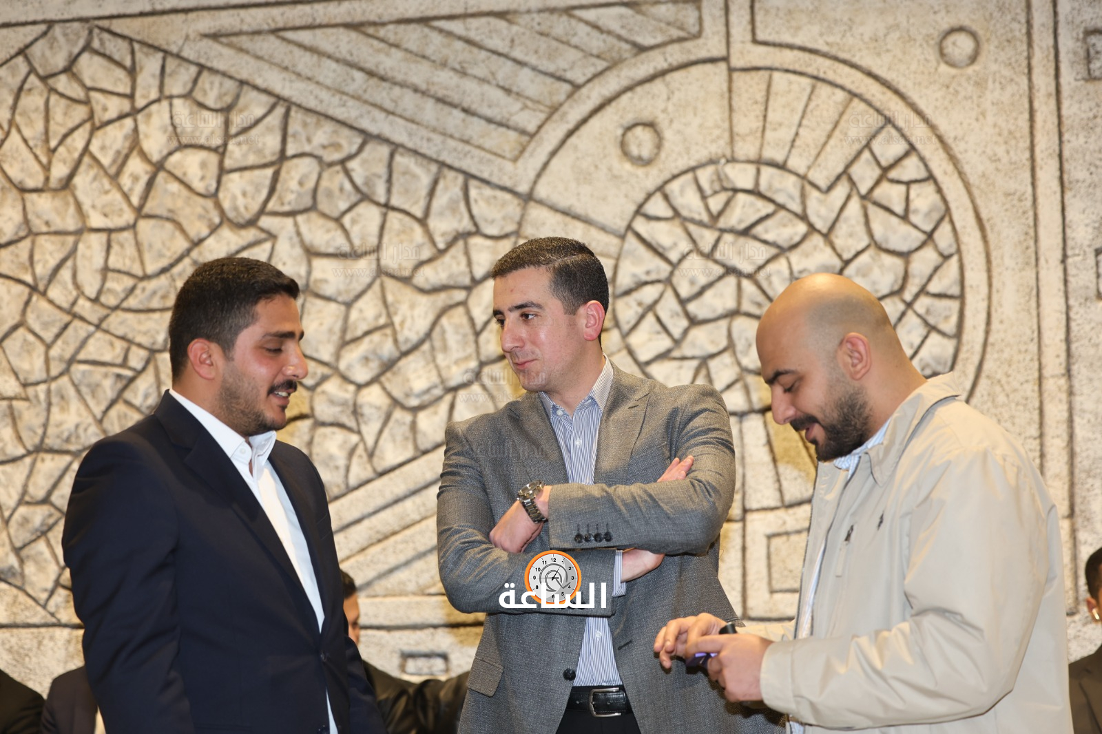 Madar Al-Saa Images 0.37178707055040705