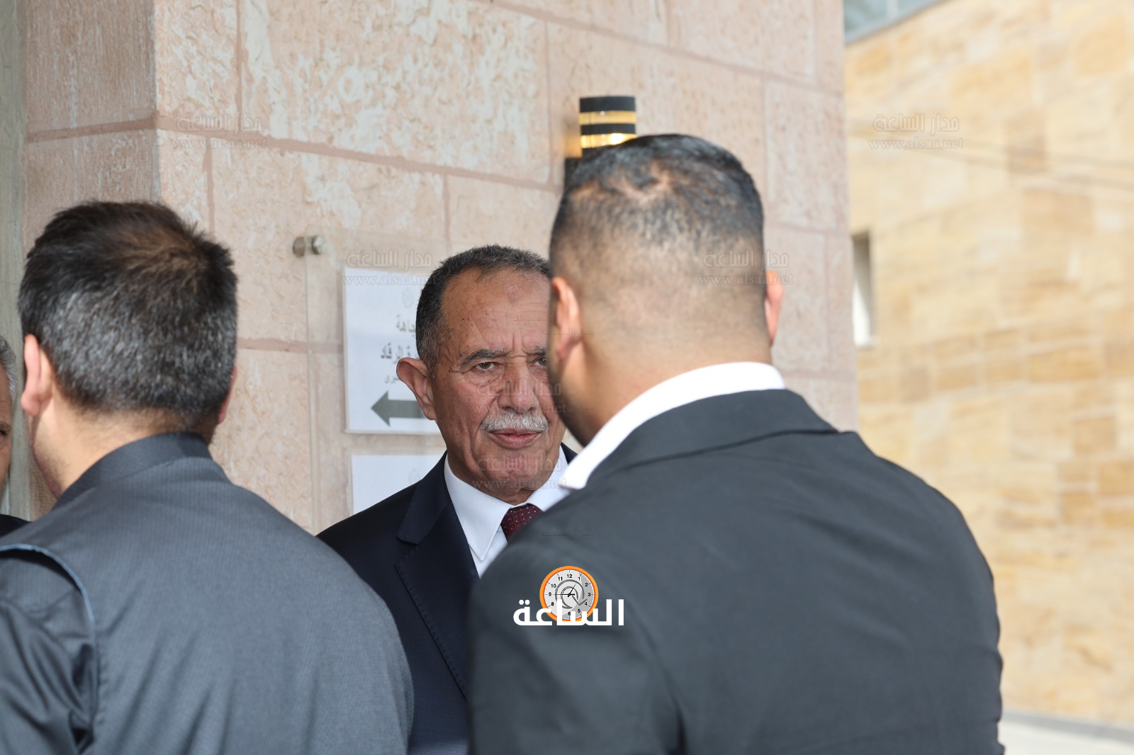 Madar Al-Saa Images 0.48629652208168417