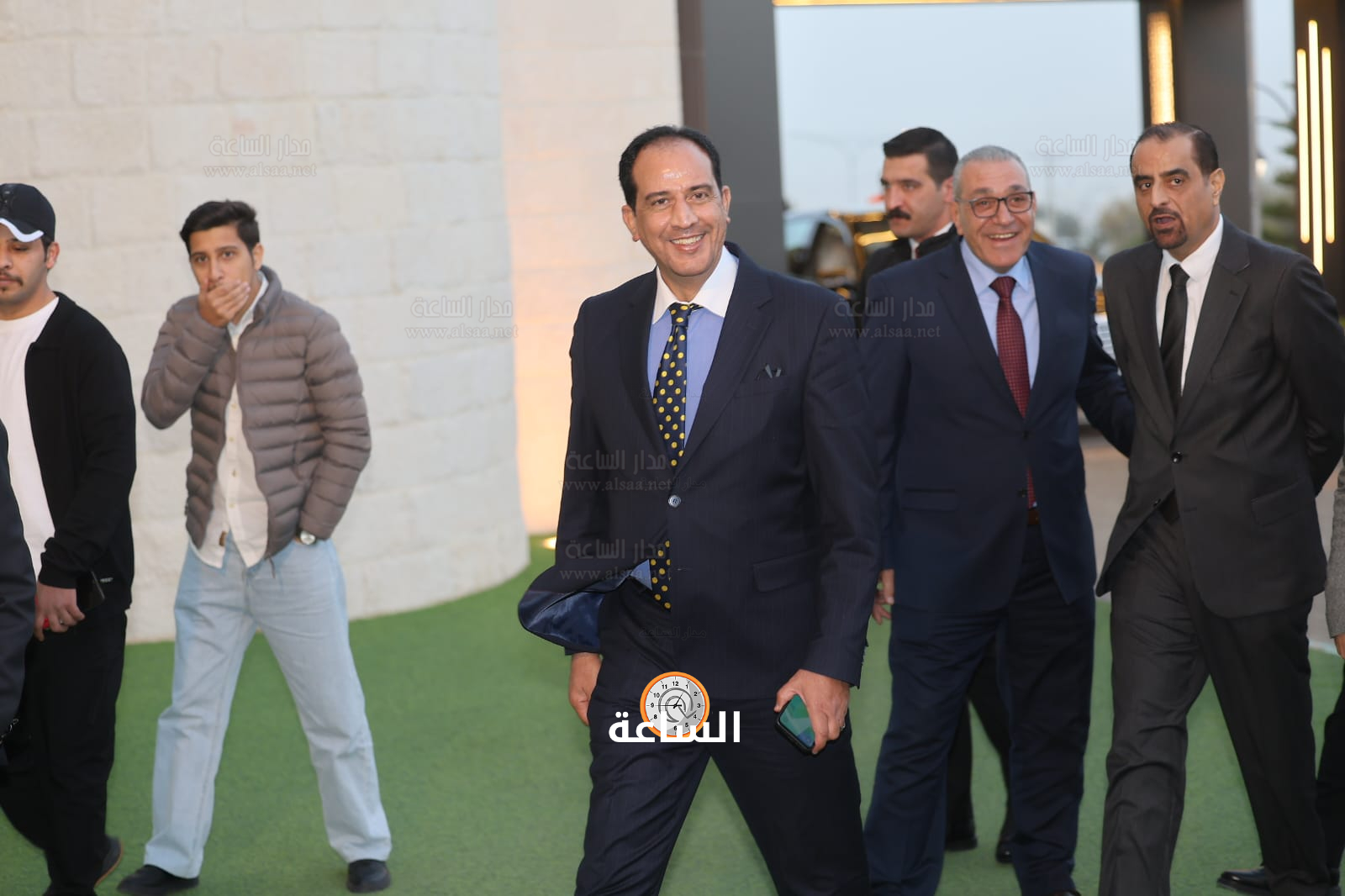 Madar Al-Saa Images 0.69972585182076