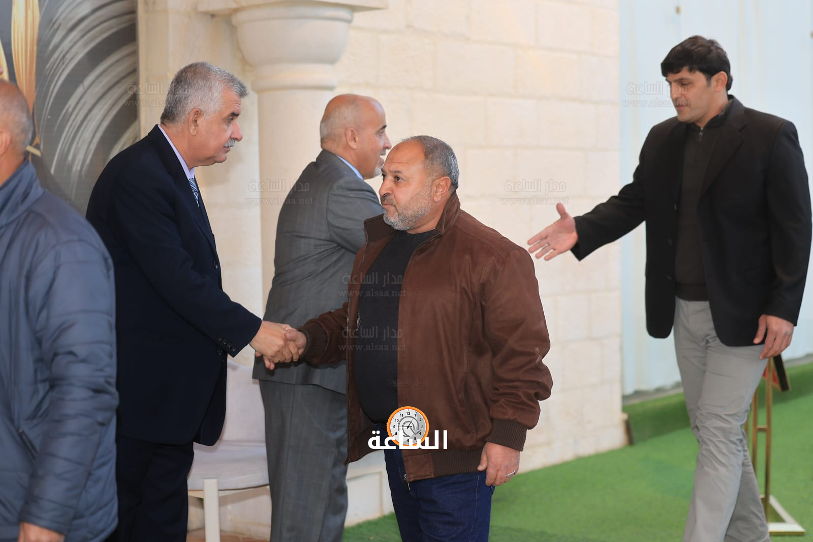 Madar Al-Saa Images 0.18525517433503458