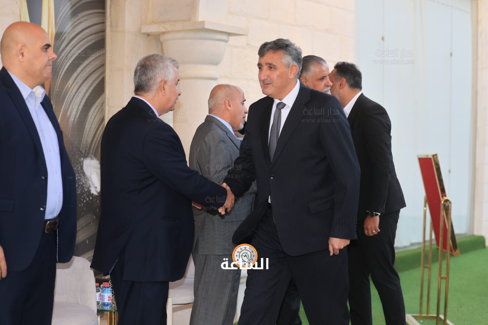 Madar Al-Saa Images 0.3183270381919109