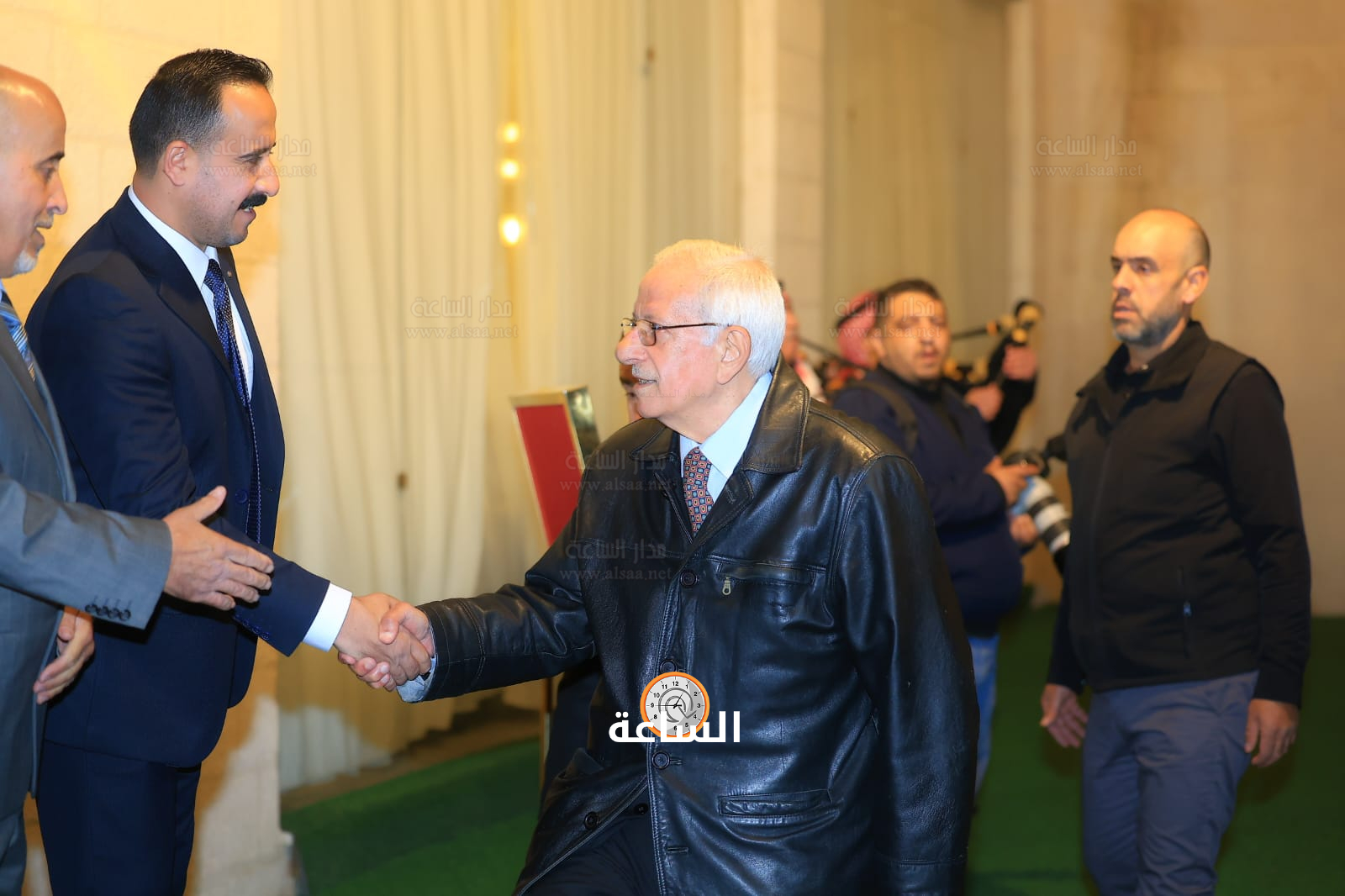 Madar Al-Saa Images 0.06098266300174704