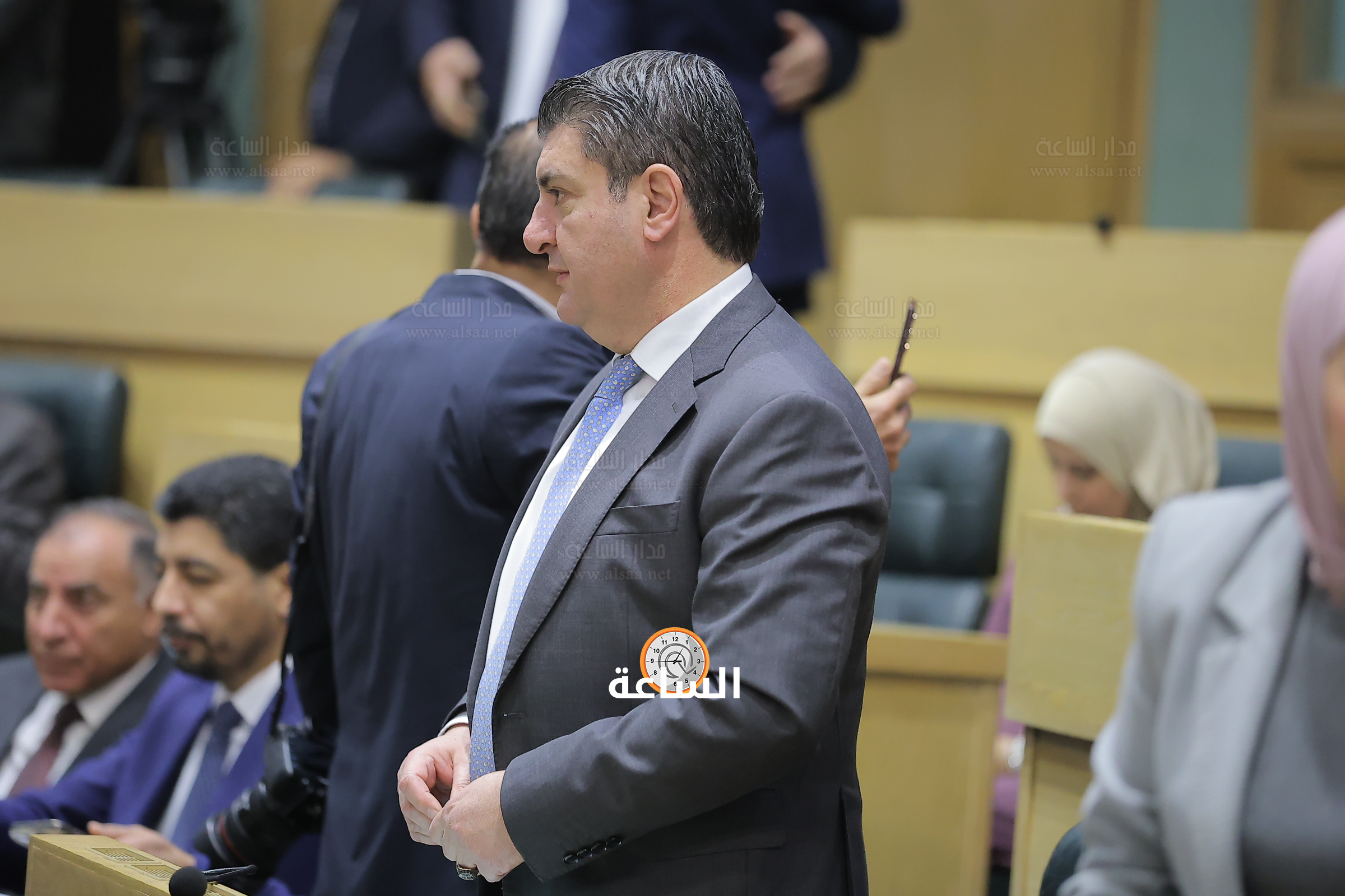 Madar Al-Saa Images 0.43961466821687445