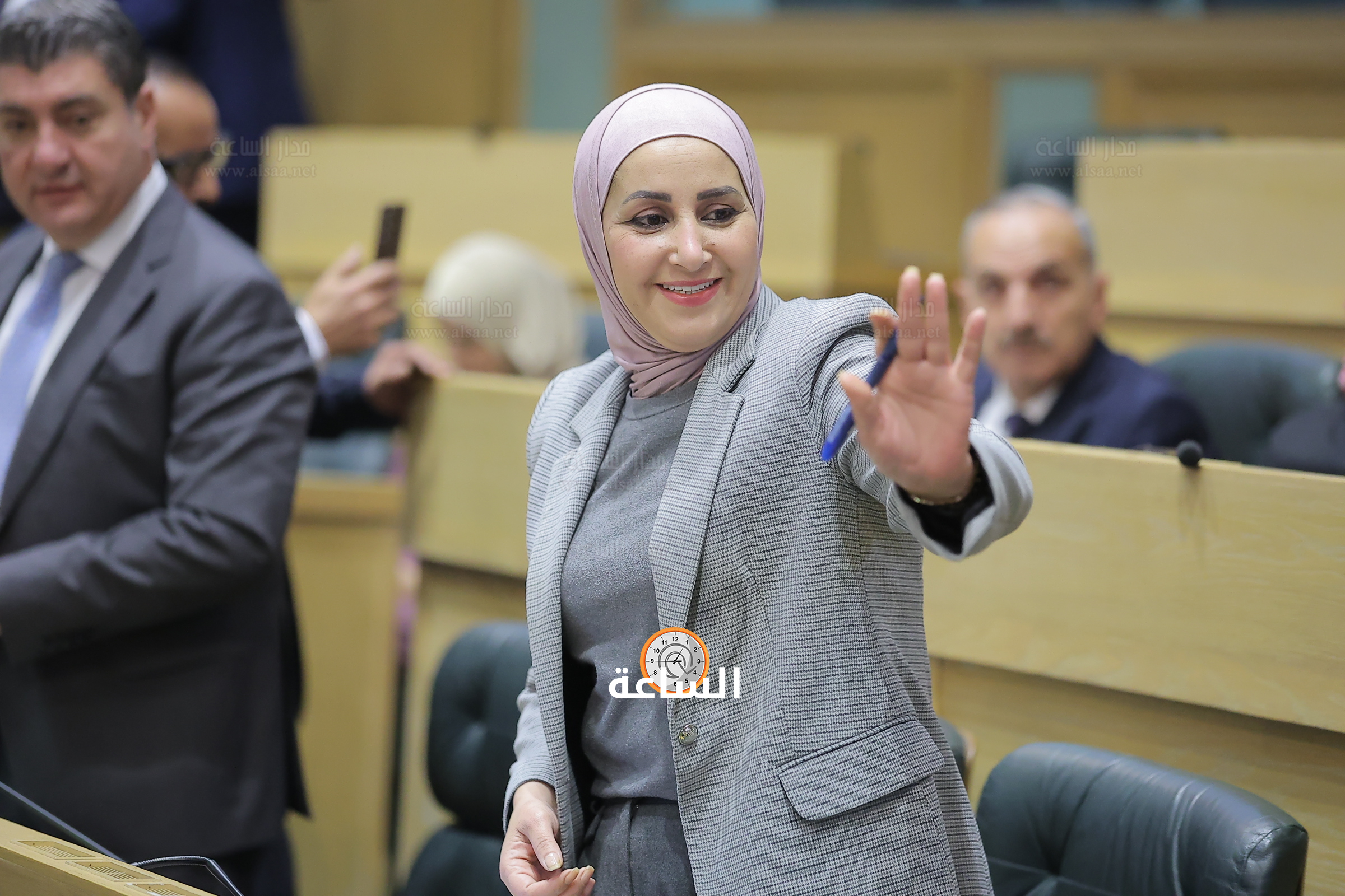 Madar Al-Saa Images 0.5005257667525496