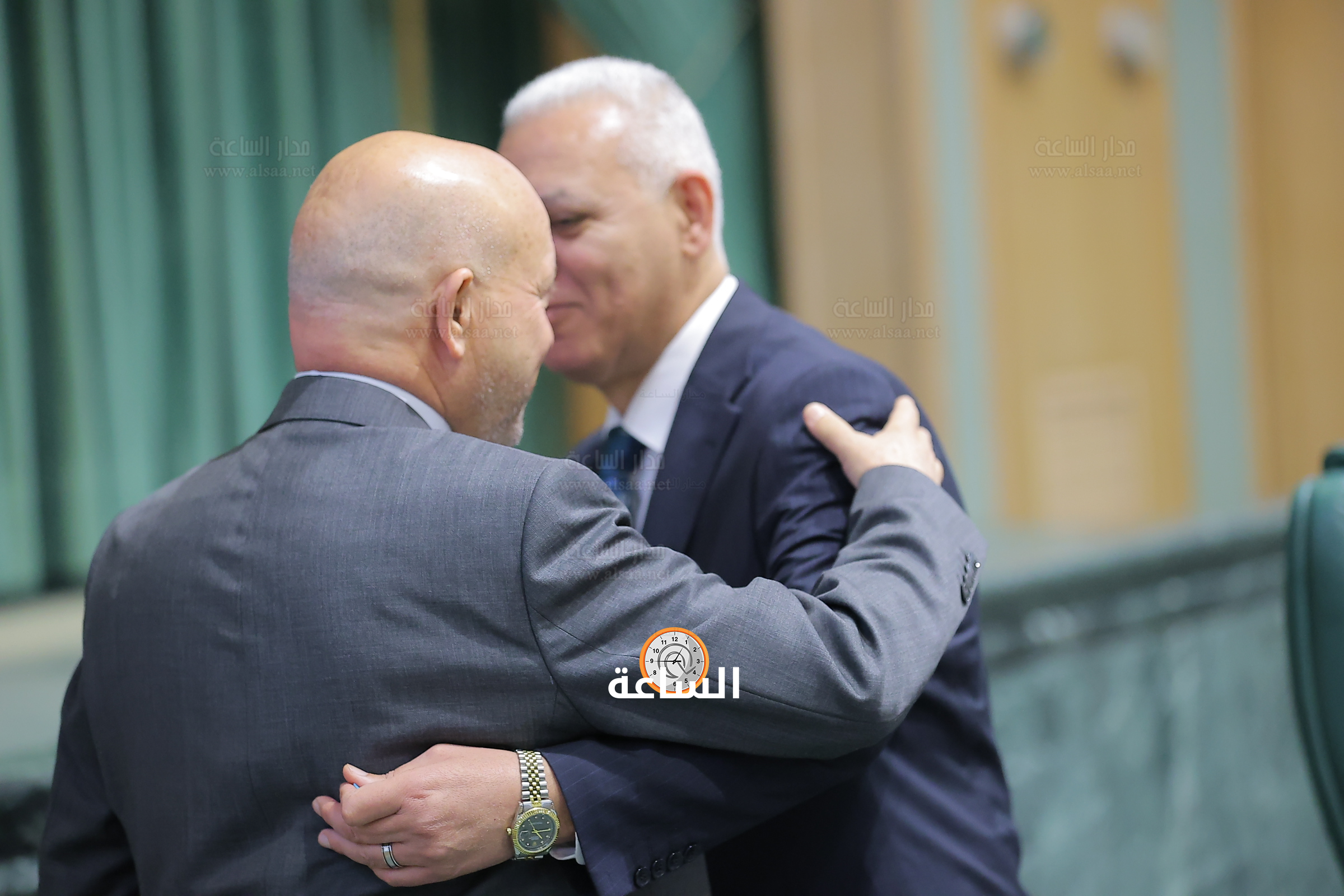 Madar Al-Saa Images 0.2462507779646802