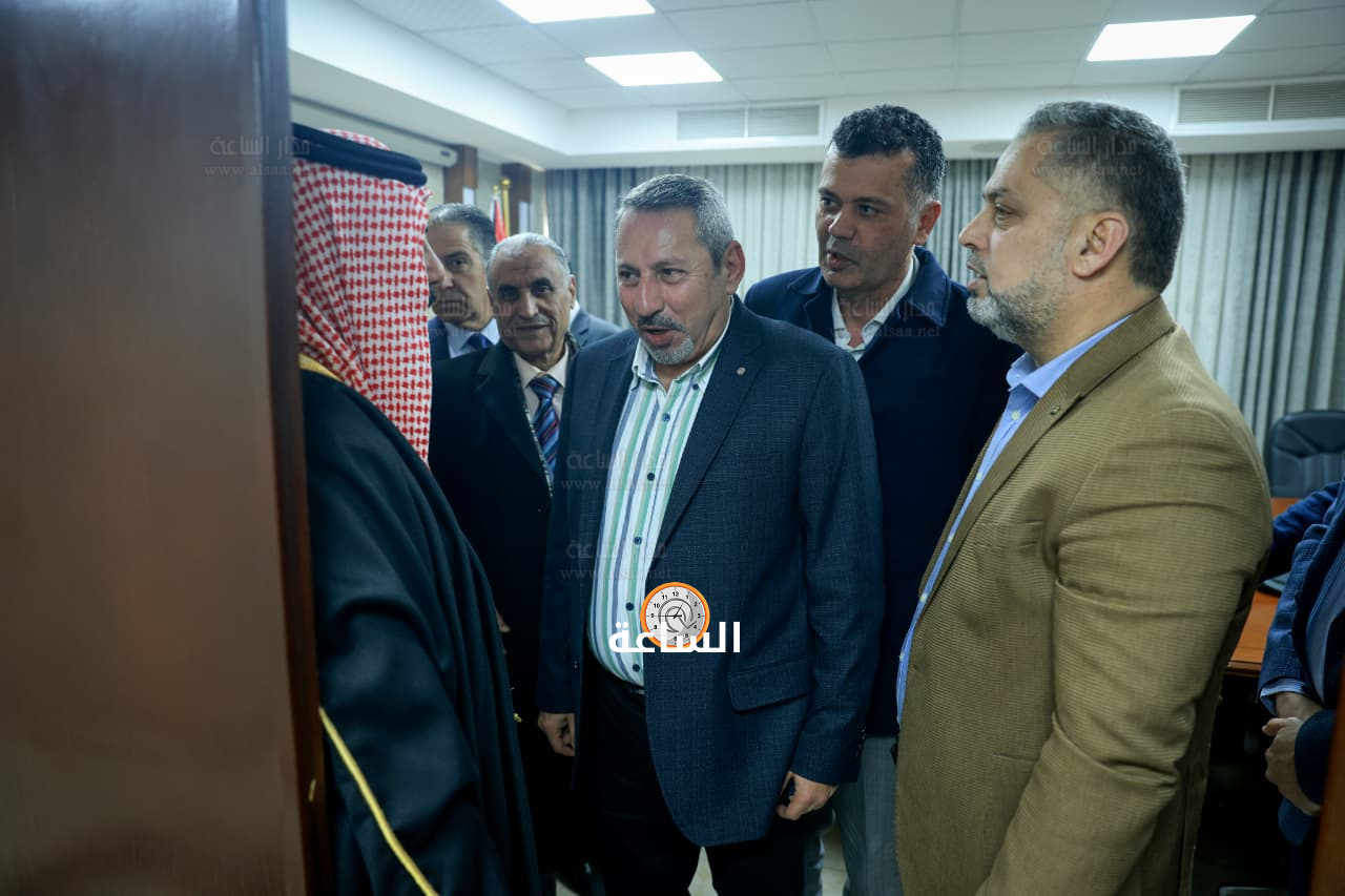 Madar Al-Saa Images 0.7833517418091501