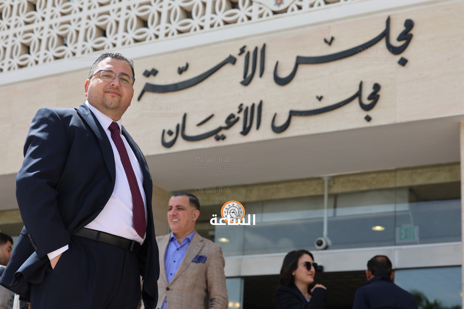 Madar Al-Saa Images 0.41568896649620446