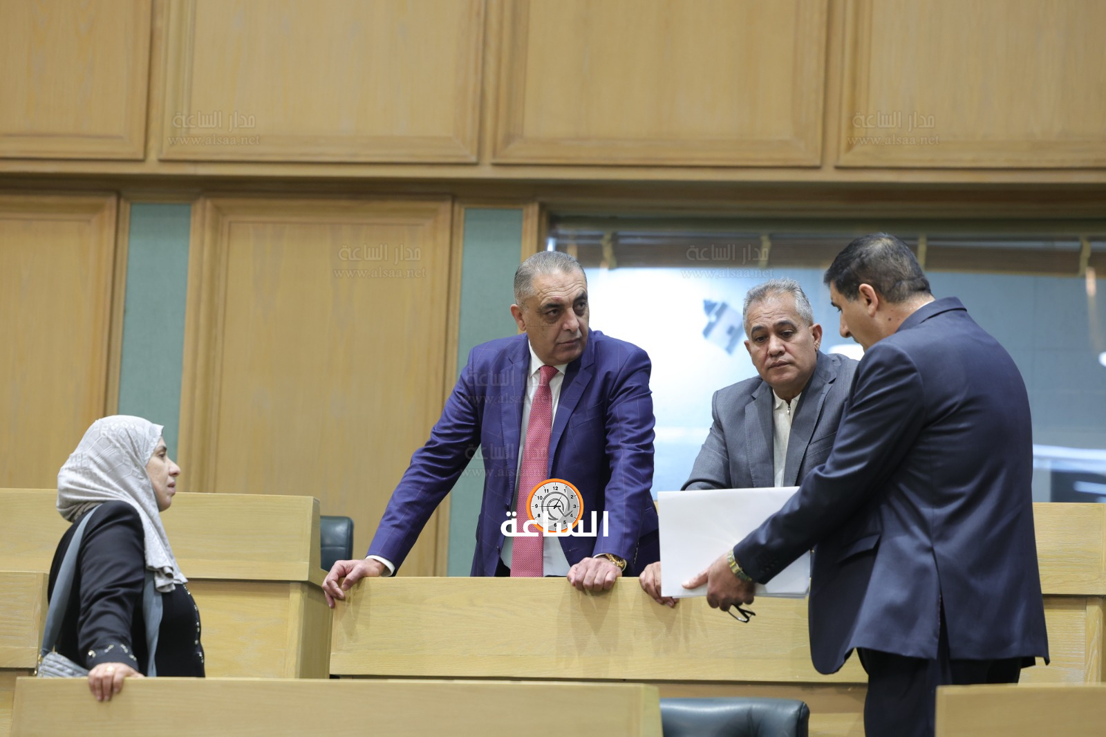 Madar Al-Saa Images 0.9181237057026818