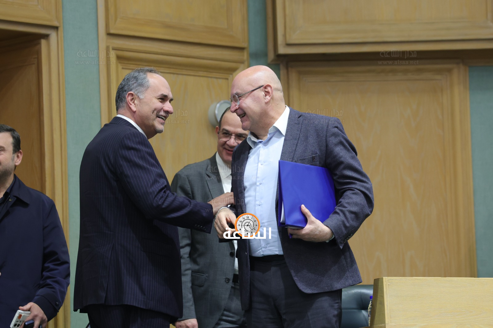 Madar Al-Saa Images 0.9747442340208895