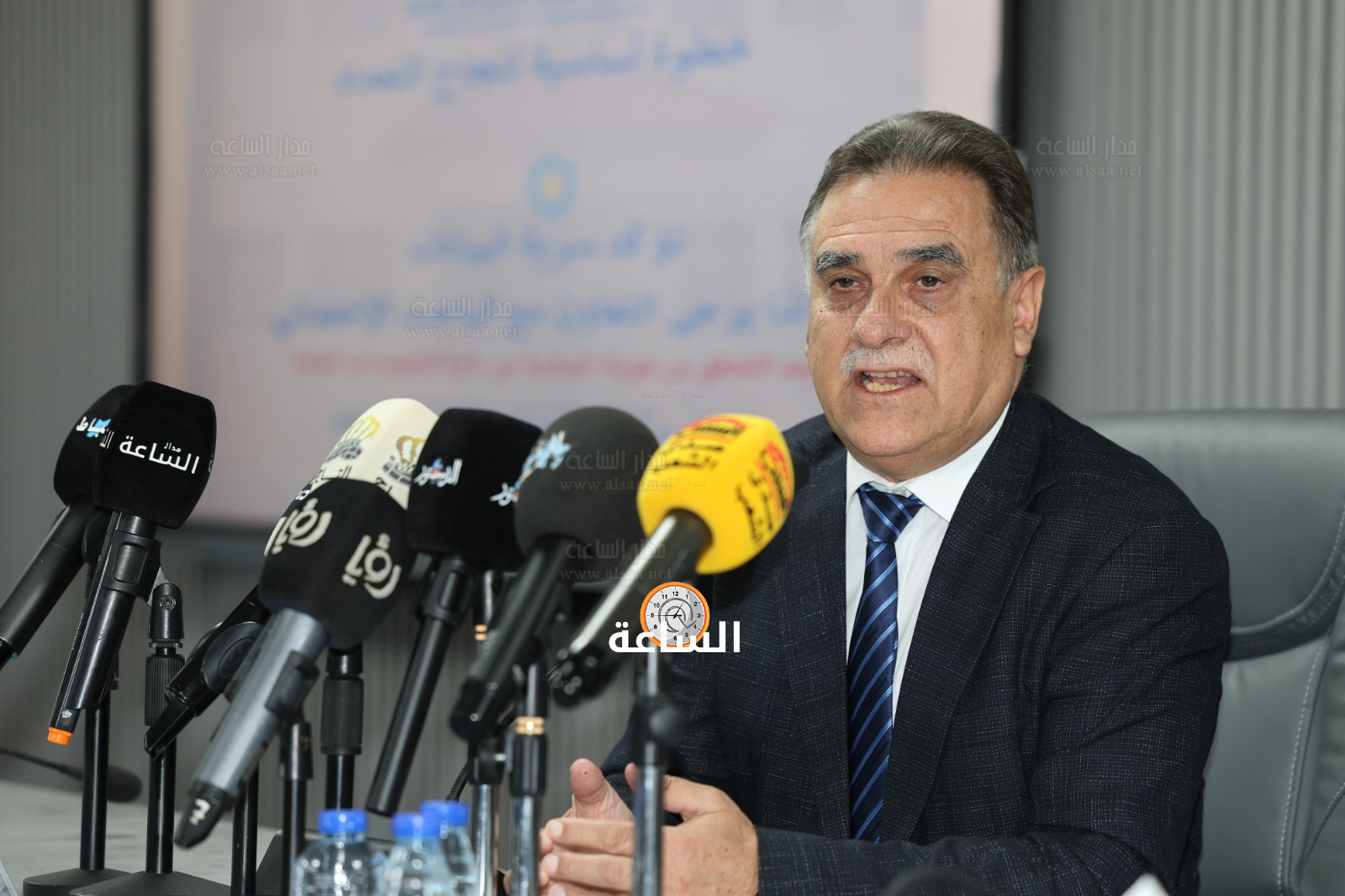 Madar Al-Saa Images 0.8272830594391022