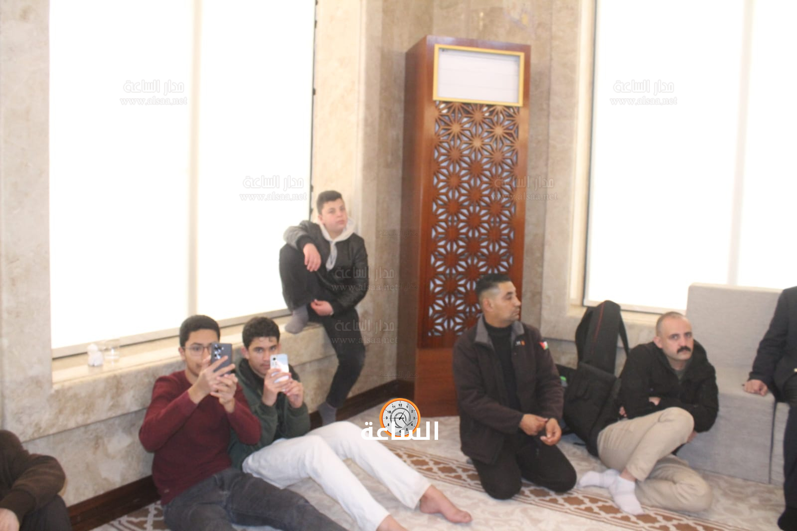 Madar Al-Saa Images 0.4003010677234131