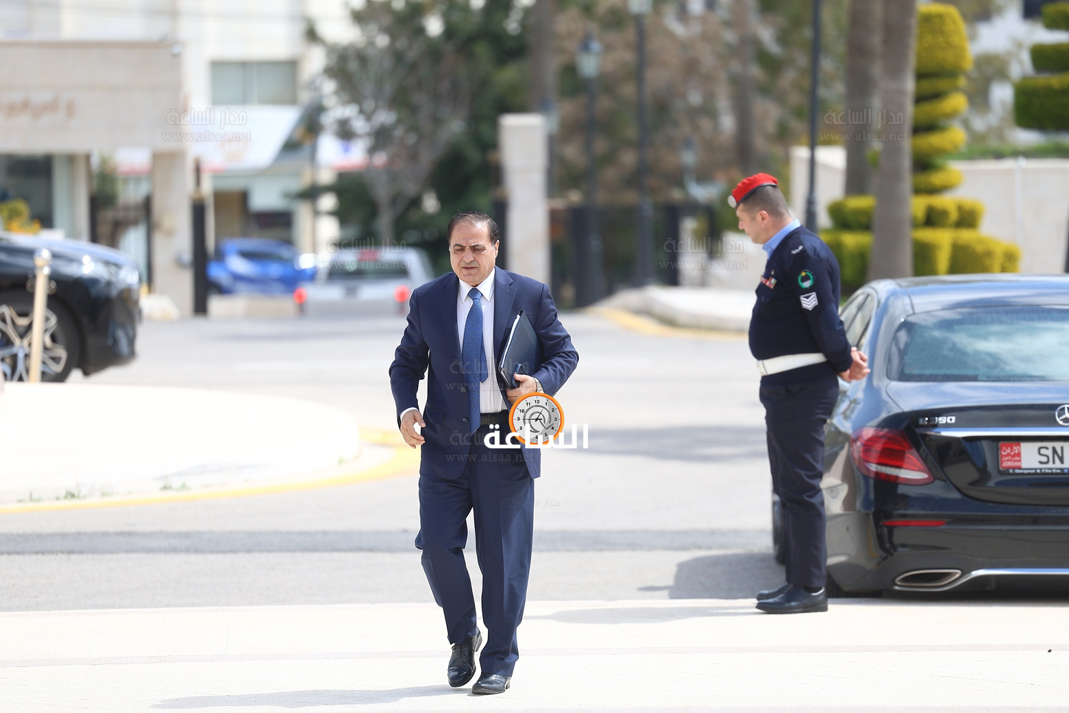 Madar Al-Saa Images 0.40133435369350634