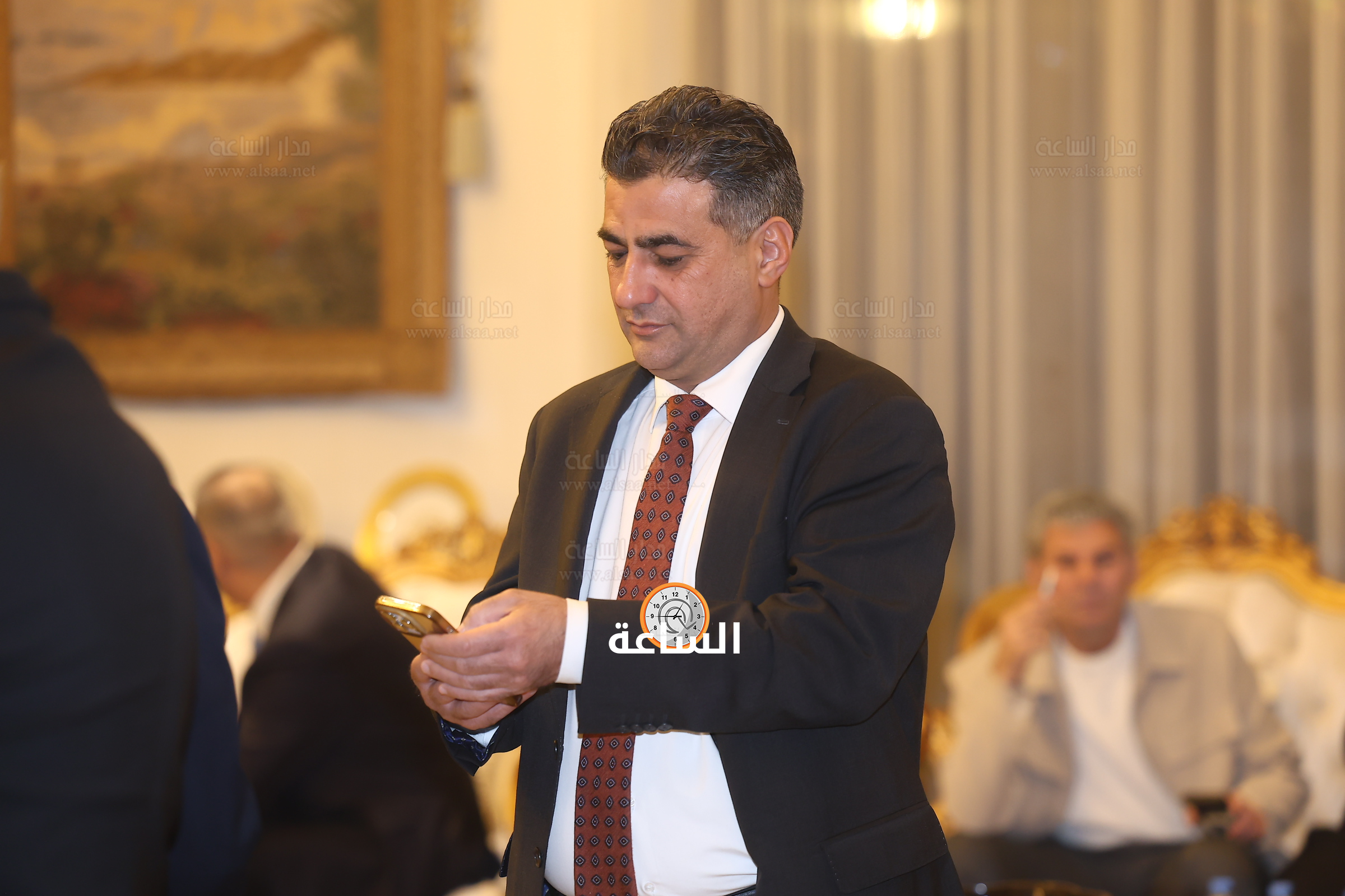 Madar Al-Saa Images 0.9157338954995399