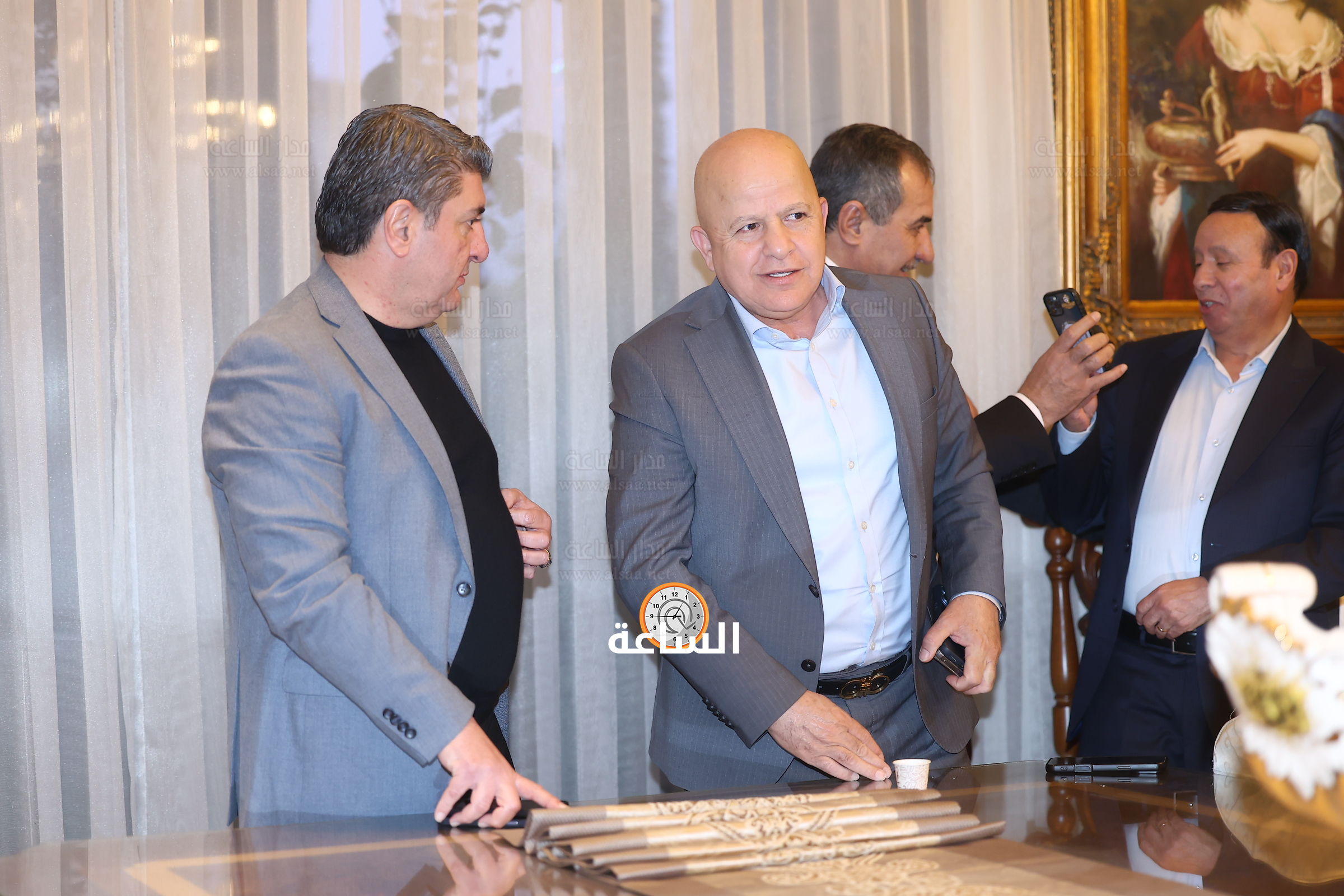 Madar Al-Saa Images 0.5542324018337678