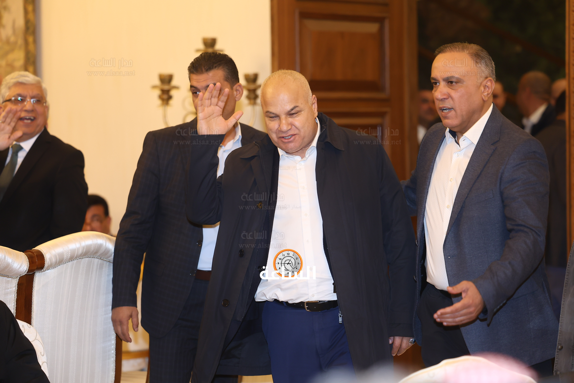 Madar Al-Saa Images 0.3244092741749147