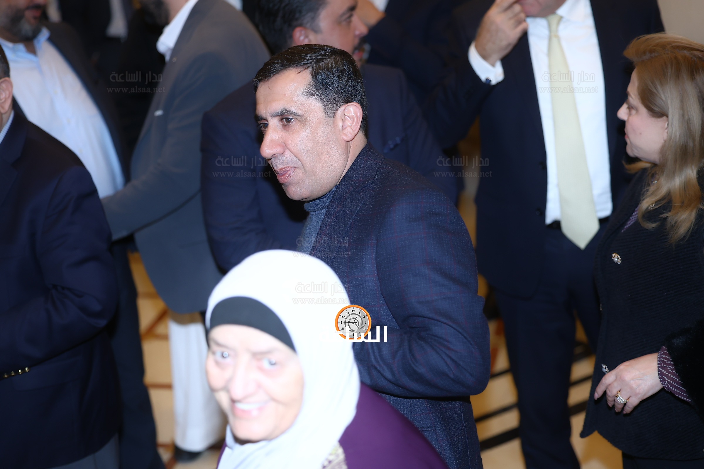 Madar Al-Saa Images 0.43159091114987136