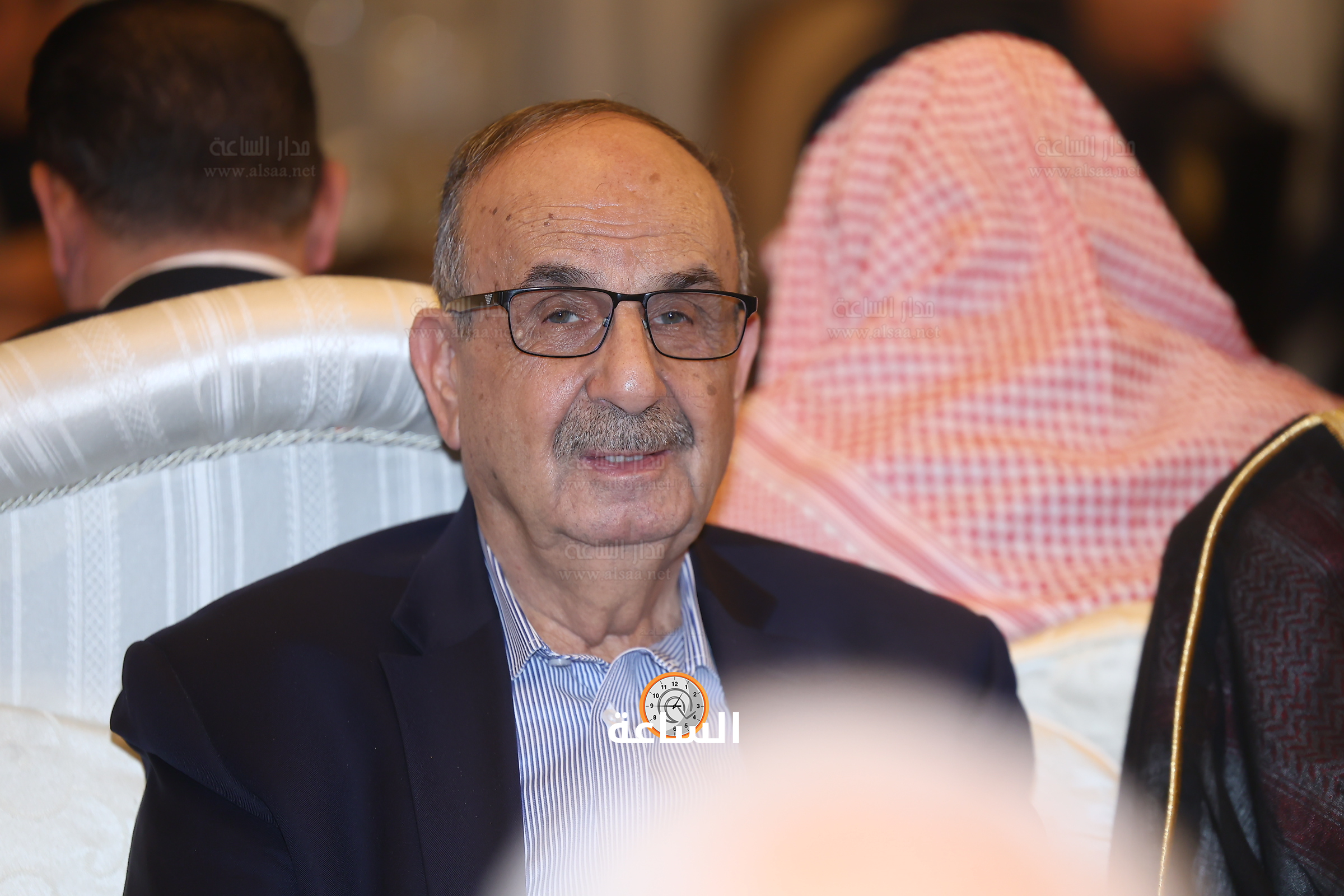 Madar Al-Saa Images 0.4347190001541017