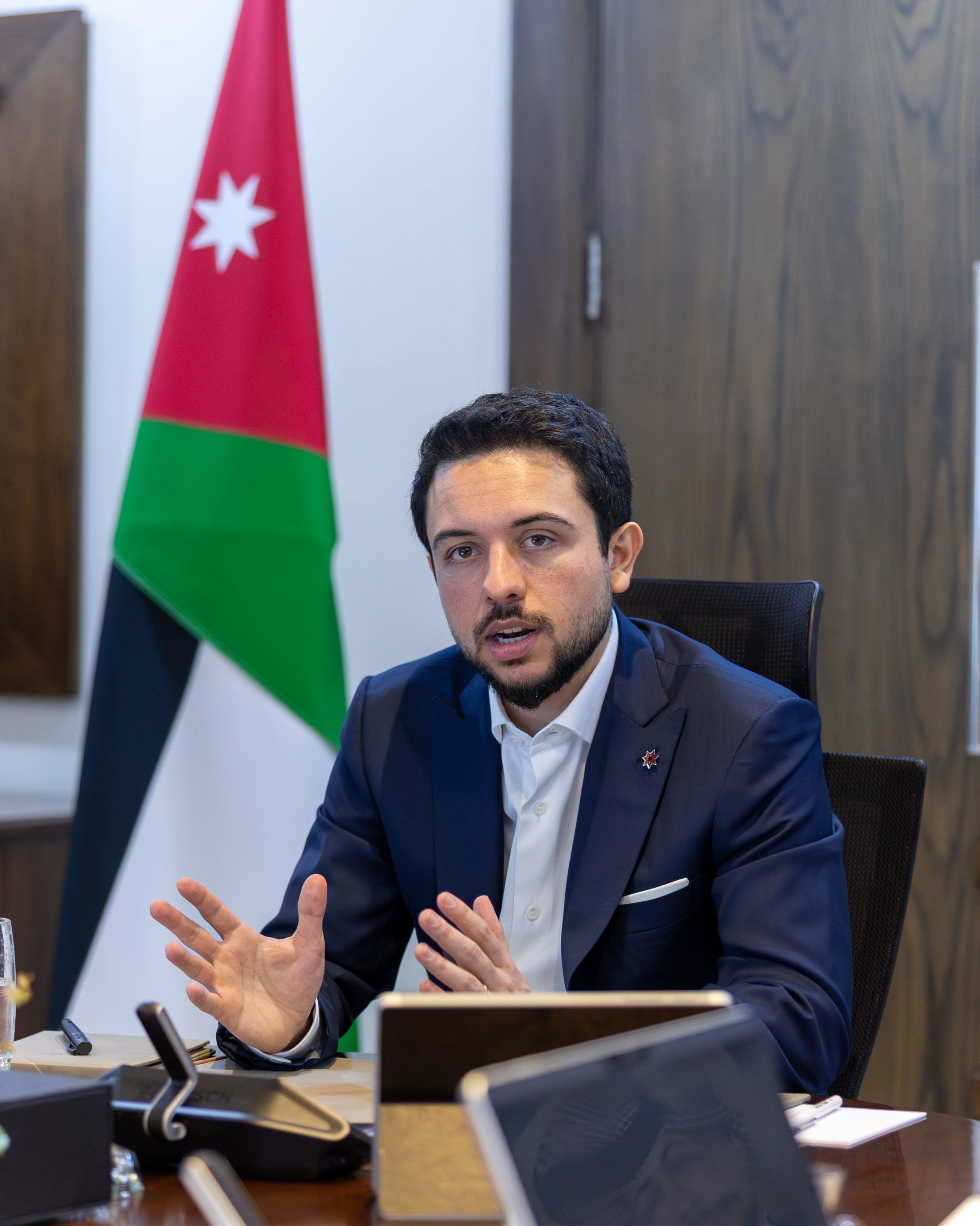 Madar Al-Saa Images 0.432866898921906