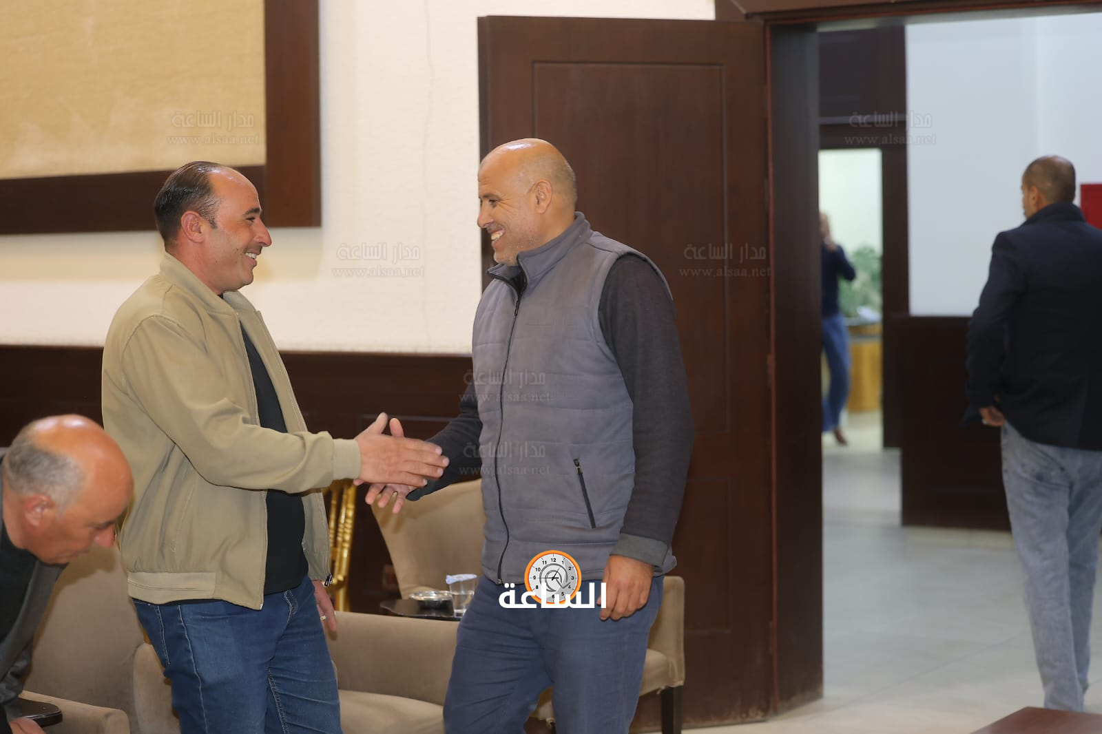 Madar Al-Saa Images 0.9067904929737409