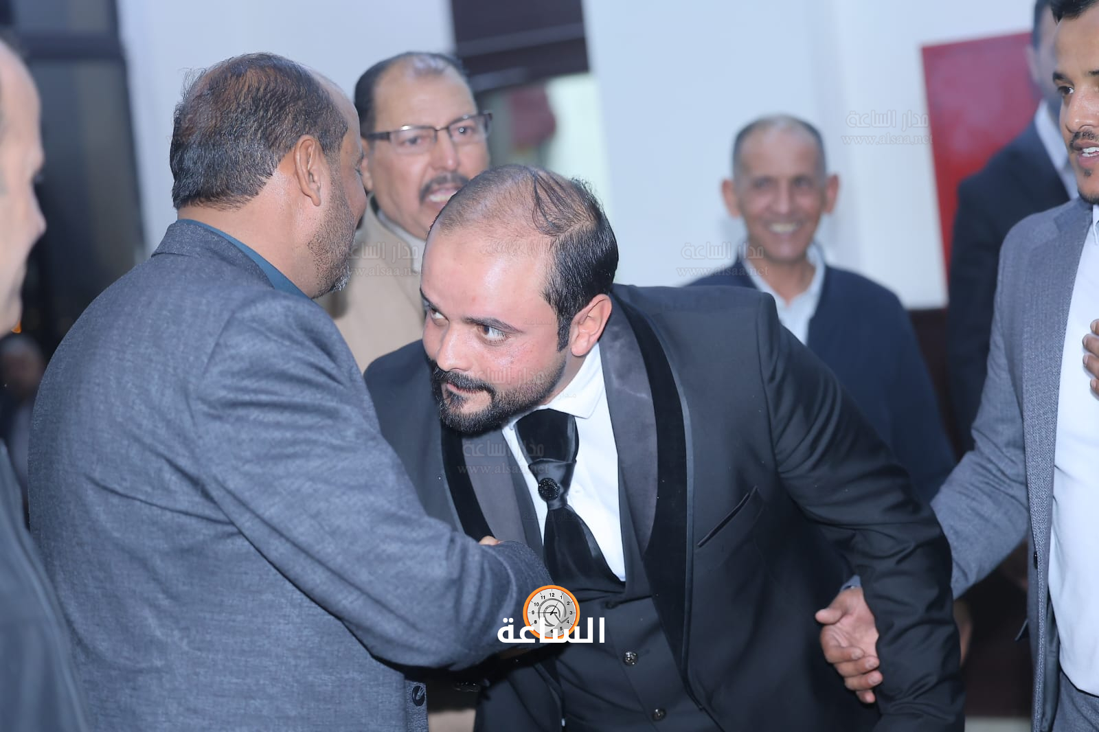 Madar Al-Saa Images 0.9145909335254266