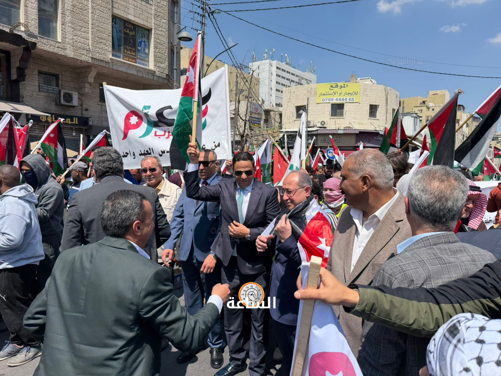 Madar Al-Saa Images 0.3854621406335881