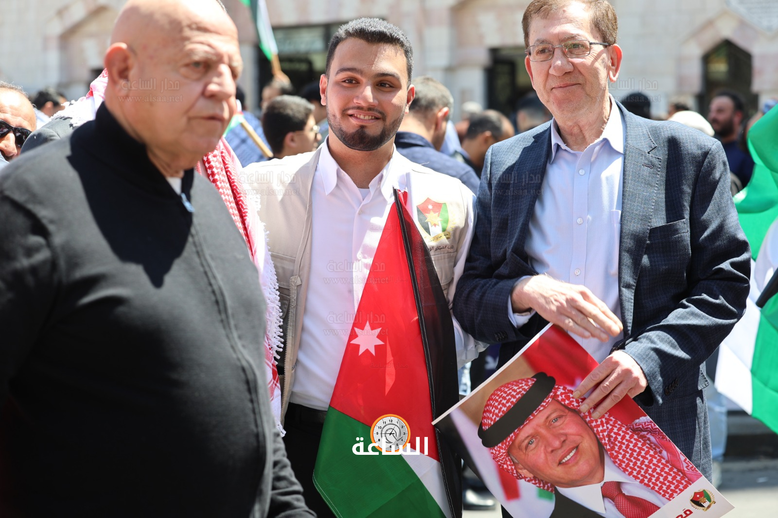 Madar Al-Saa Images 0.9825820775355114