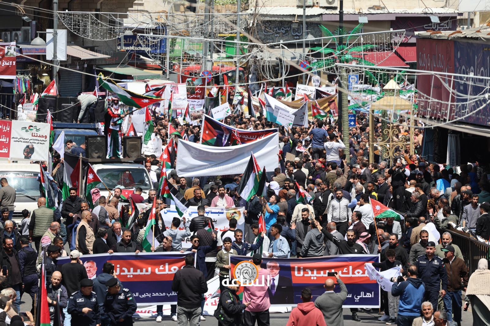 Madar Al-Saa Images 0.7044878672454897