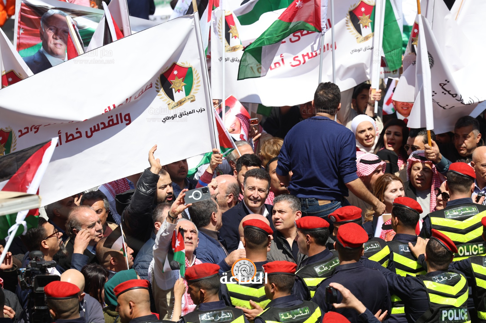 Madar Al-Saa Images 0.45203675844157676