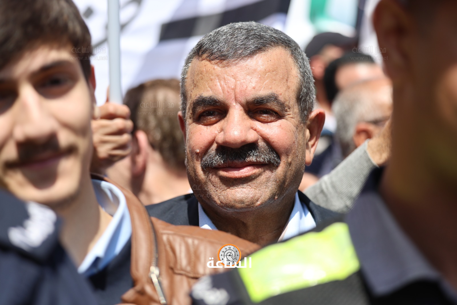 Madar Al-Saa Images 0.8187713936872125