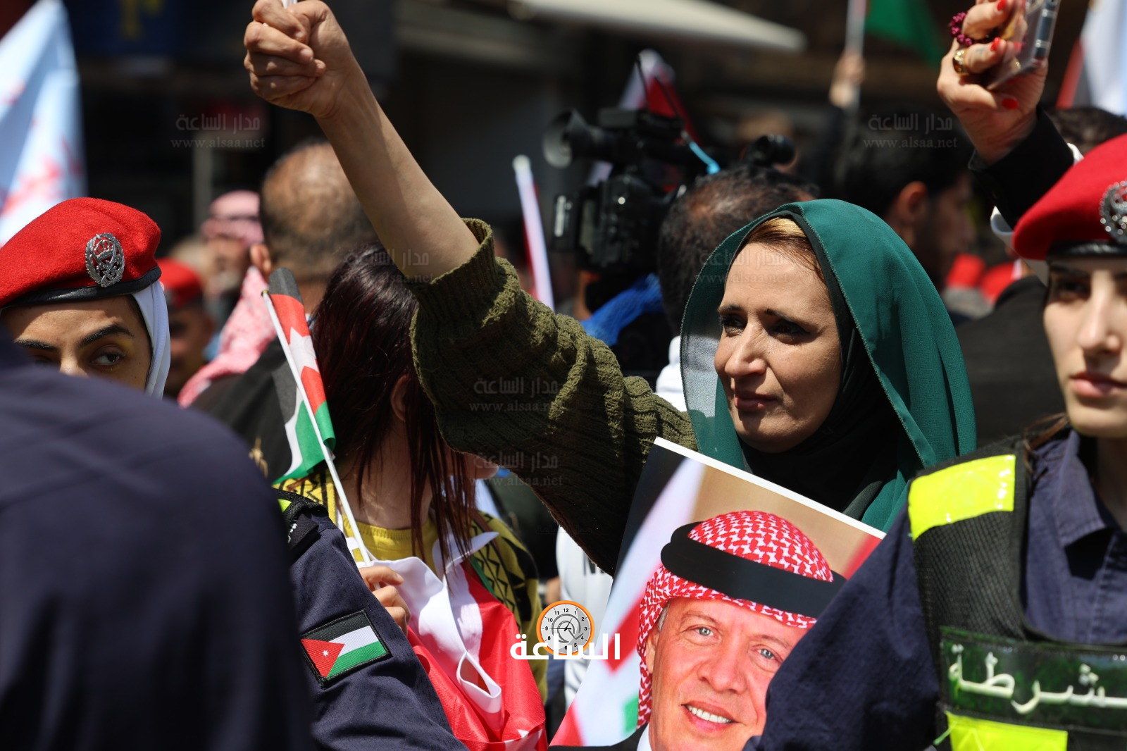 Madar Al-Saa Images 0.7476326474272952