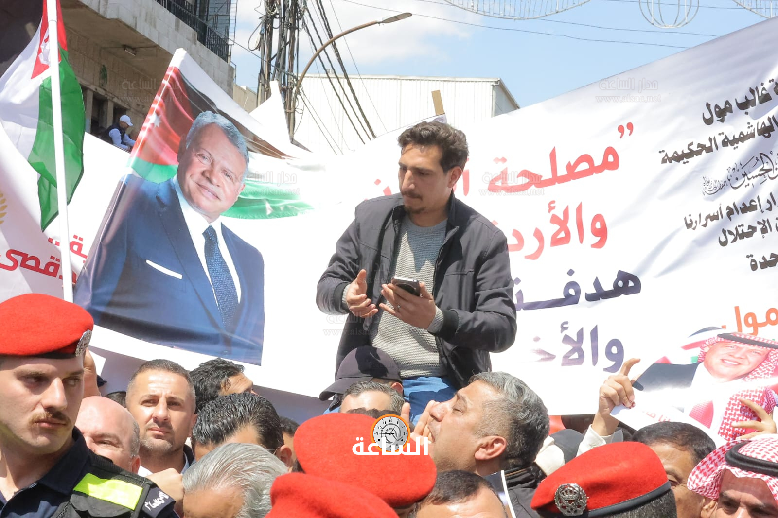 Madar Al-Saa Images 0.8249294534644934