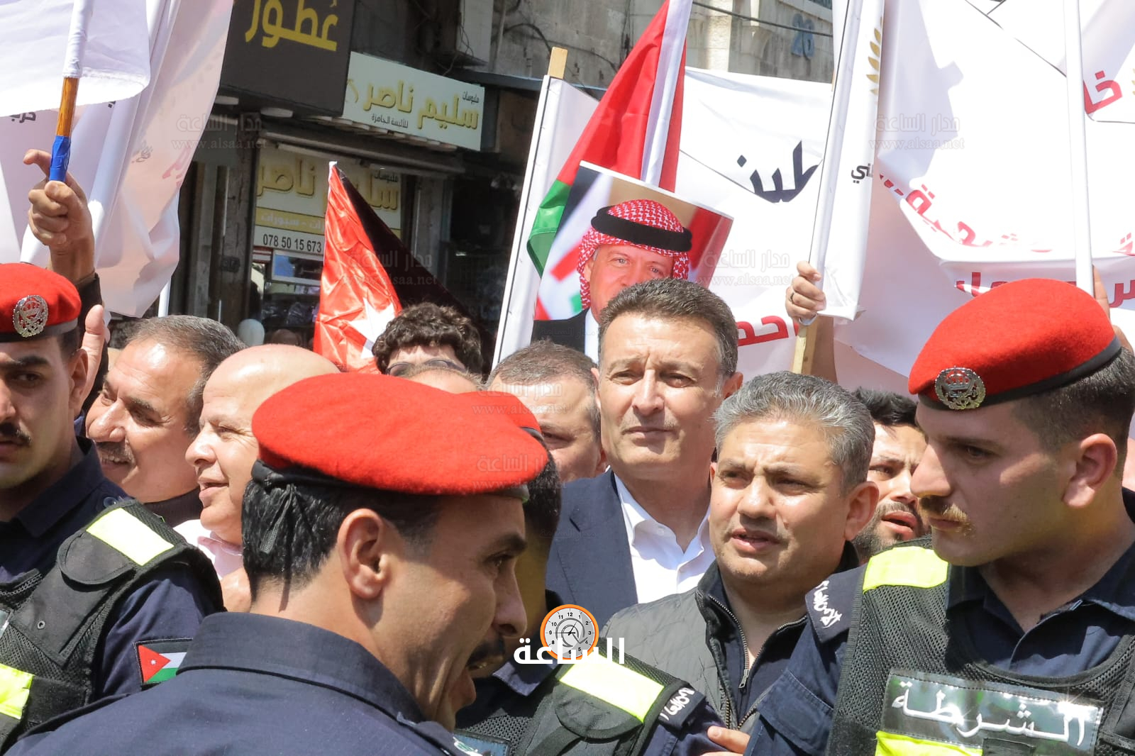 Madar Al-Saa Images 0.9499467895149021