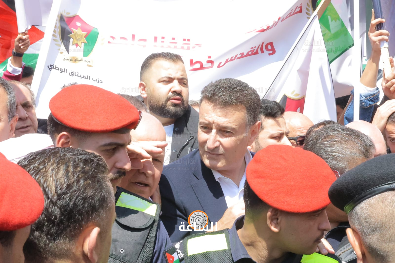 Madar Al-Saa Images 0.7241189671932126