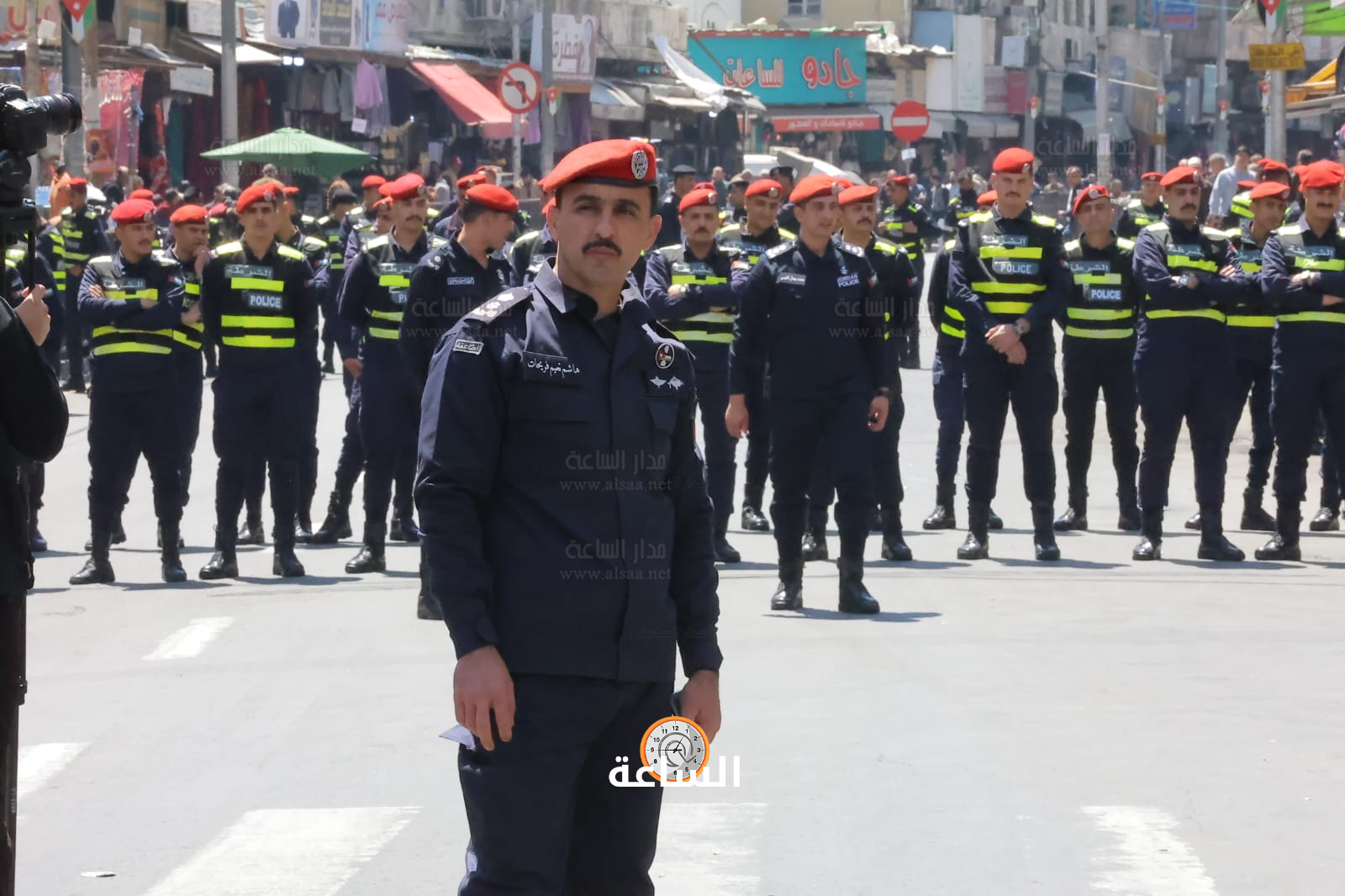 Madar Al-Saa Images 0.4548547135403196