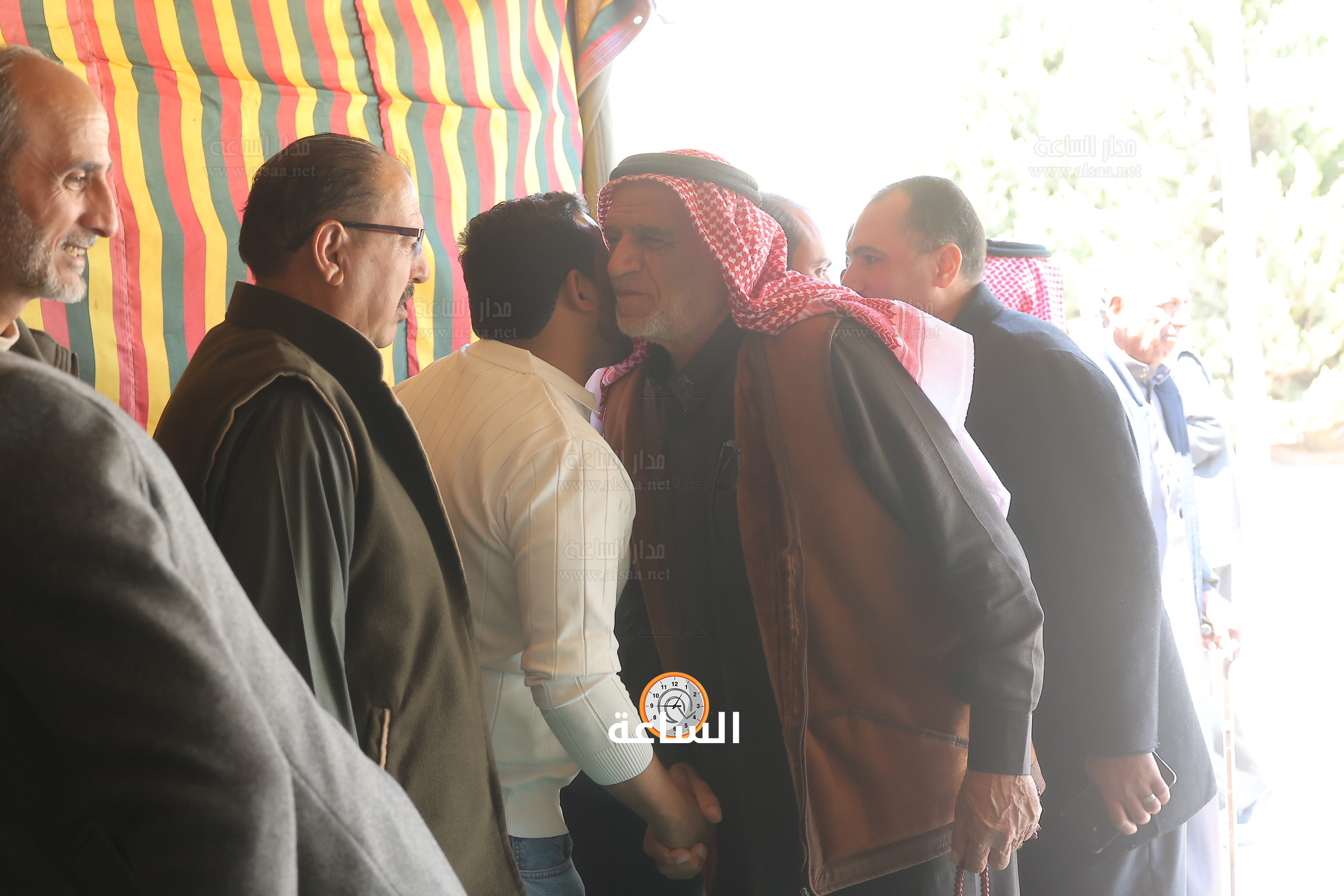 Madar Al-Saa Images 0.3201495381996353