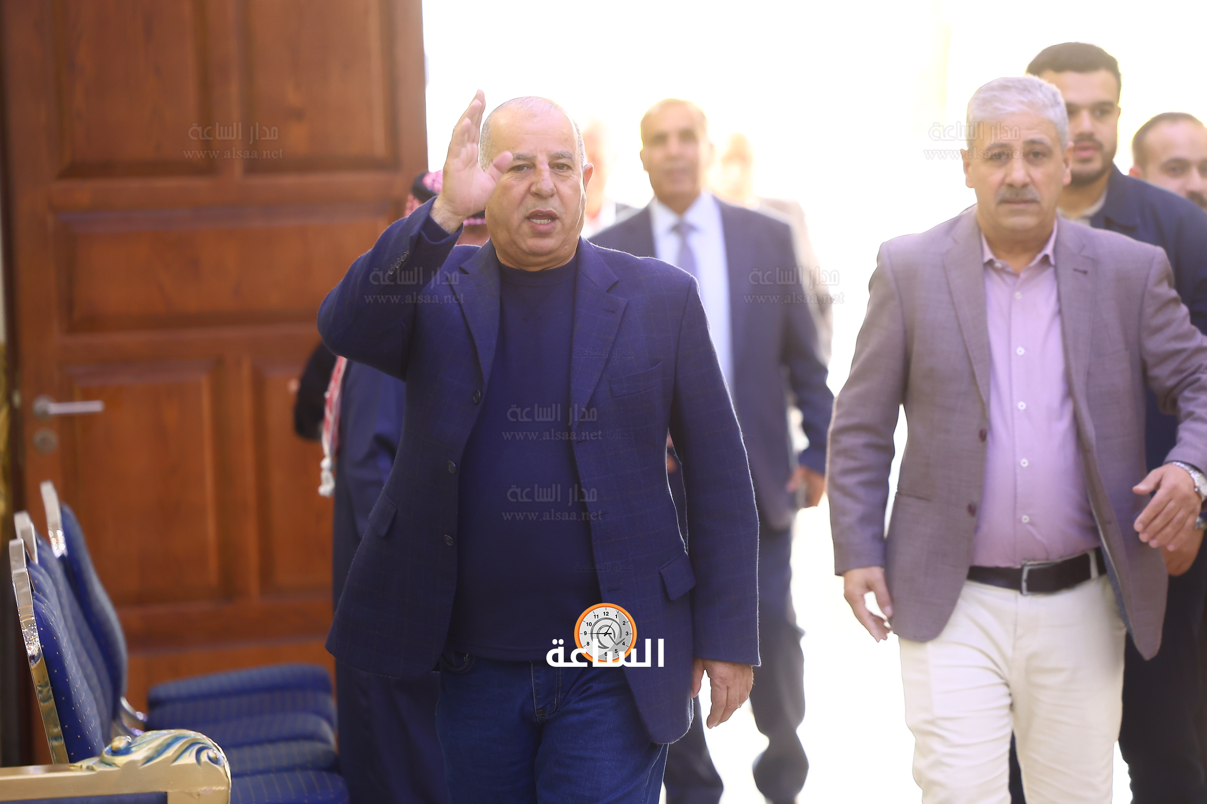 Madar Al-Saa Images 0.8258970432552472