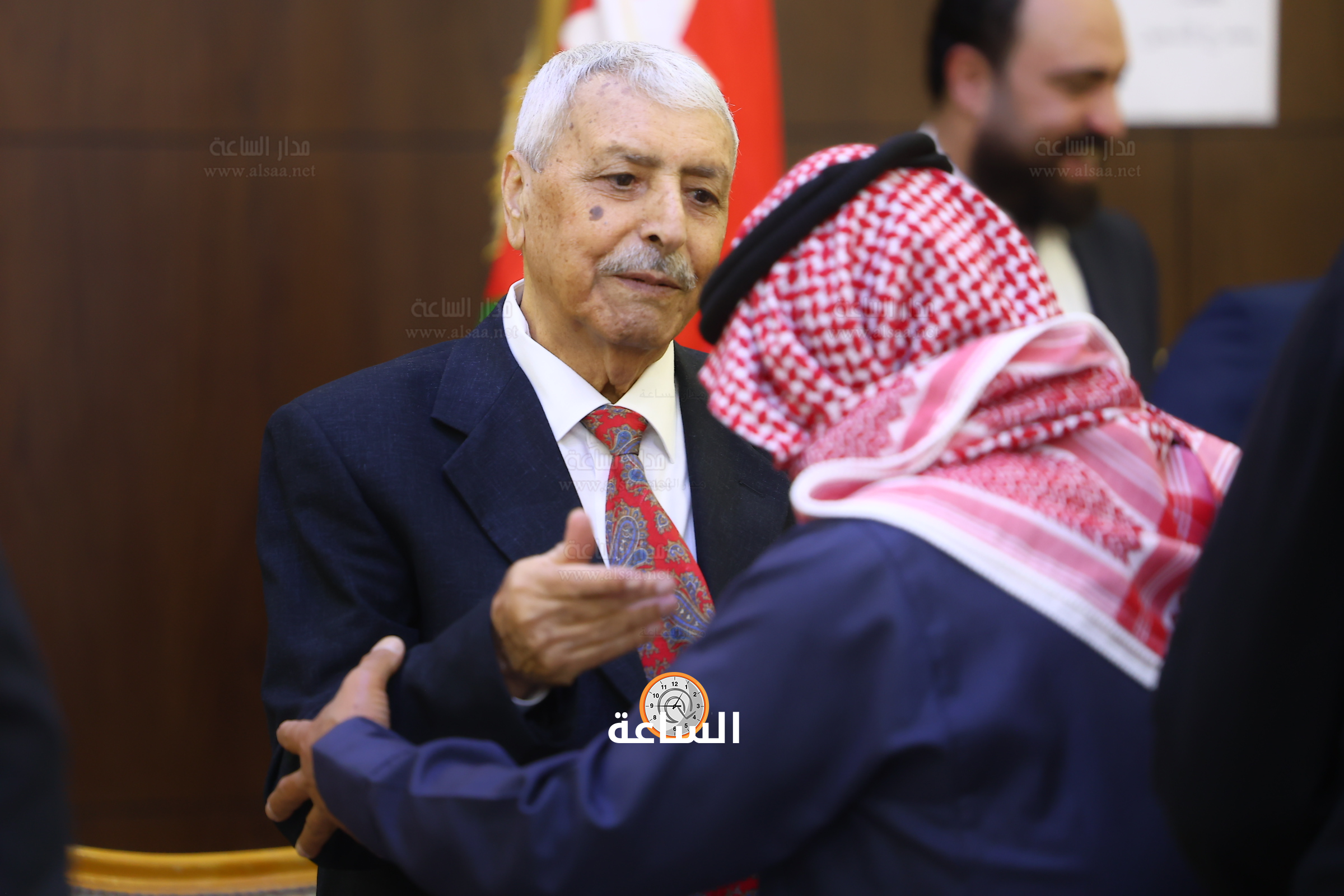 Madar Al-Saa Images 0.891568545778996